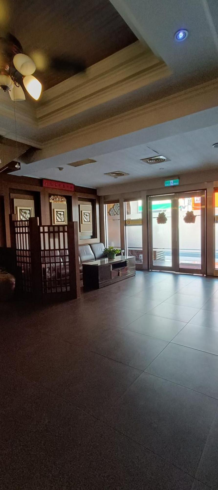 龍昇商務休閒飯店 Yongkang Bagian luar foto